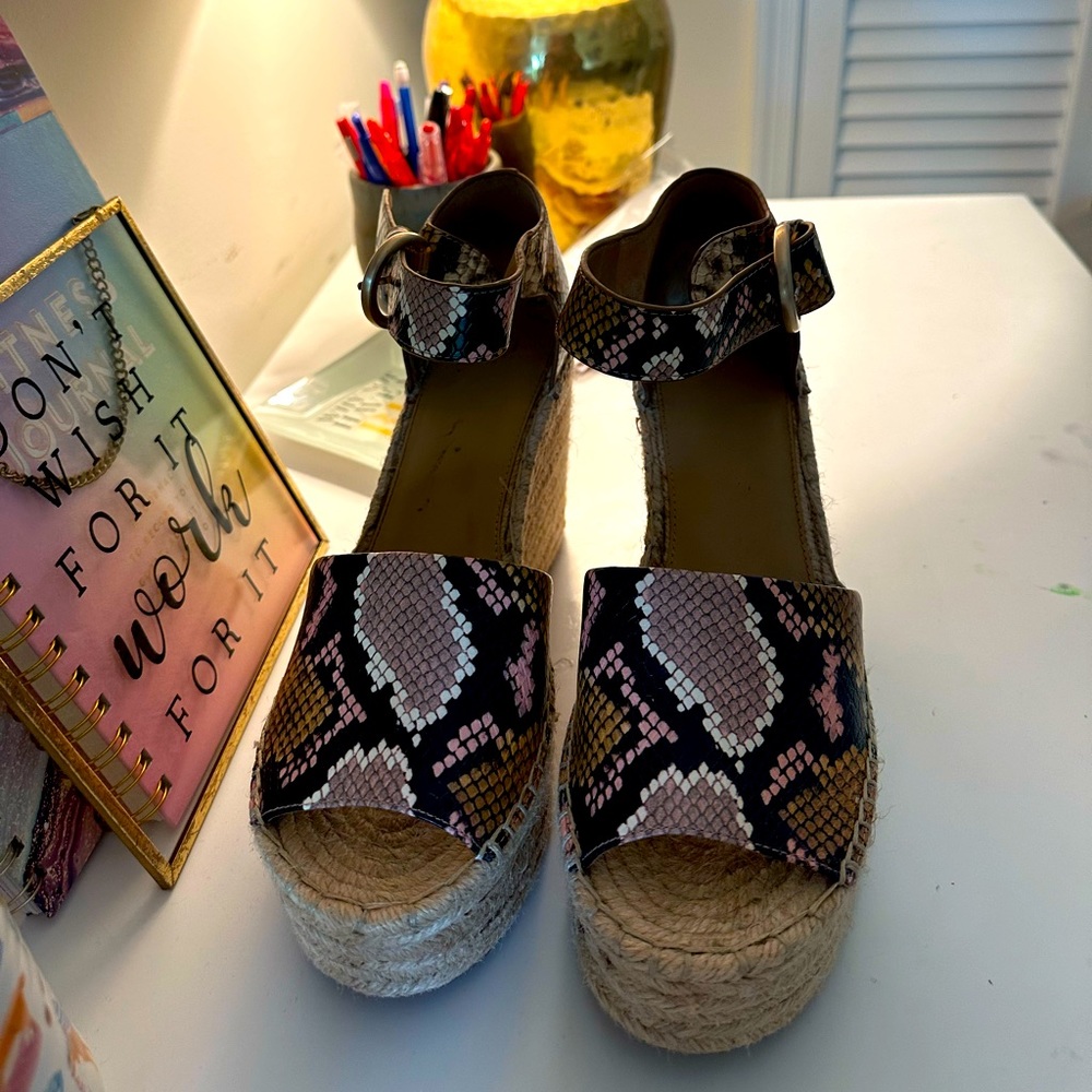 Women’s 9.5 Marc Fisher wedges. Gently used (bottom in perfect condition)